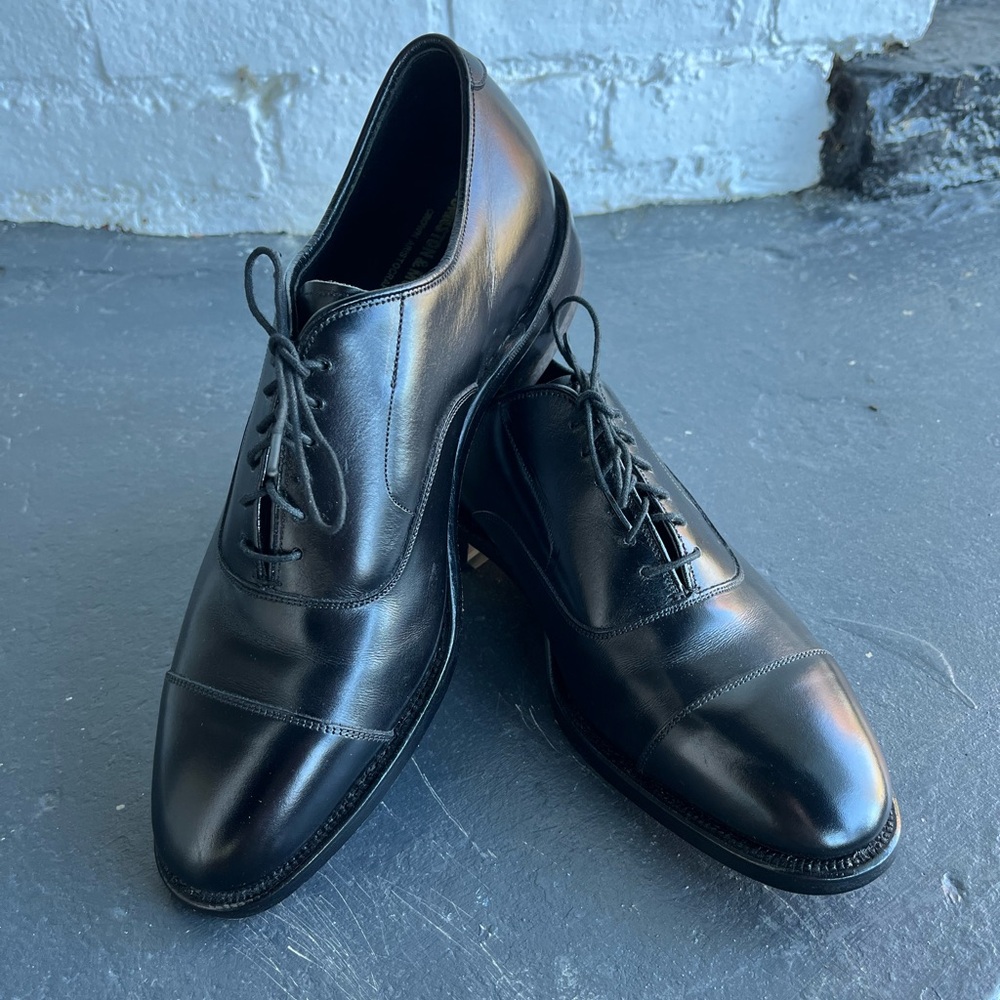 UNWORN VINTAGE Johnston & Murphy Georgetown Black Oxford captoe, 7.5D